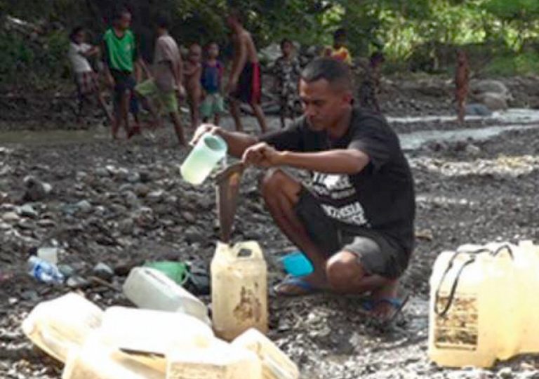 Komunidade Suku Tazhilin Konsumu Deit ‘bee Merak Tempo Timor Suai 